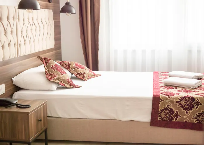 Отель The Reina Стамбул