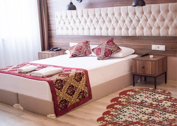 Отель The Reina Стамбул