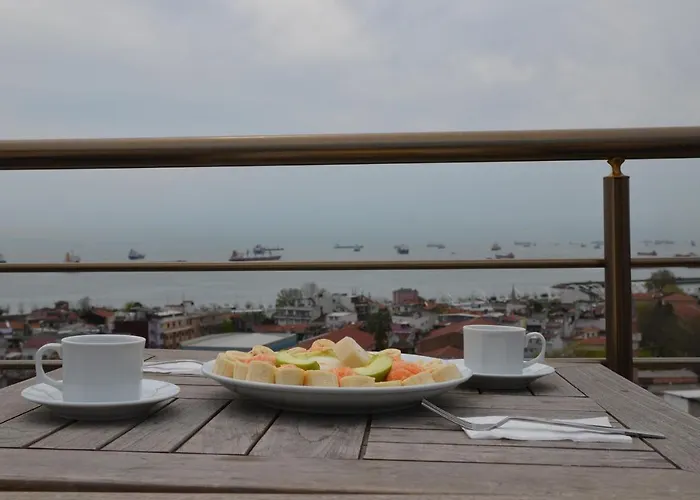 The Reina Стамбул