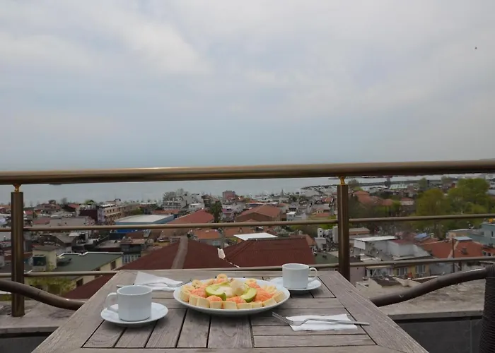 The Reina 3* Стамбул