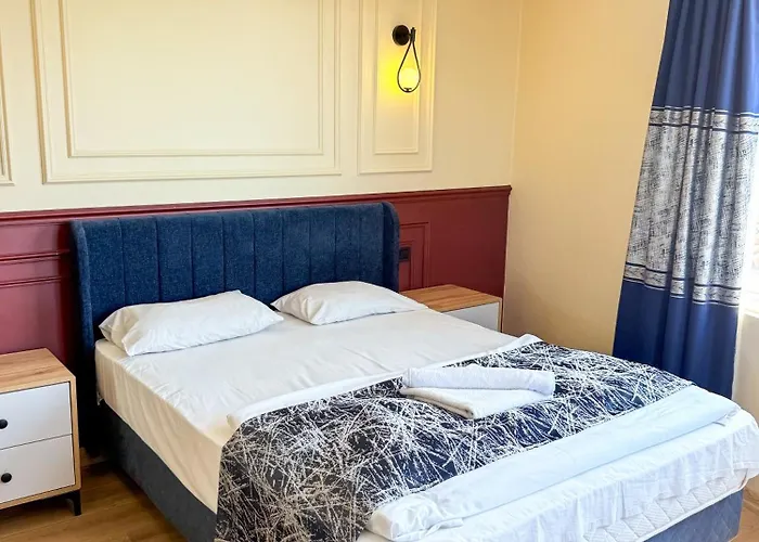 The Reina Отель Стамбул