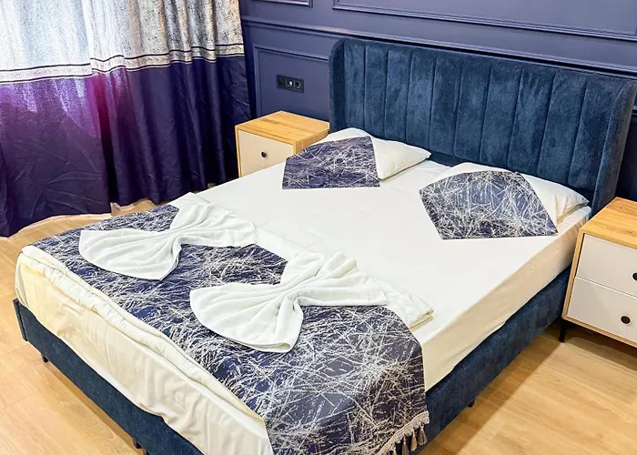 Отель The Reina Стамбул