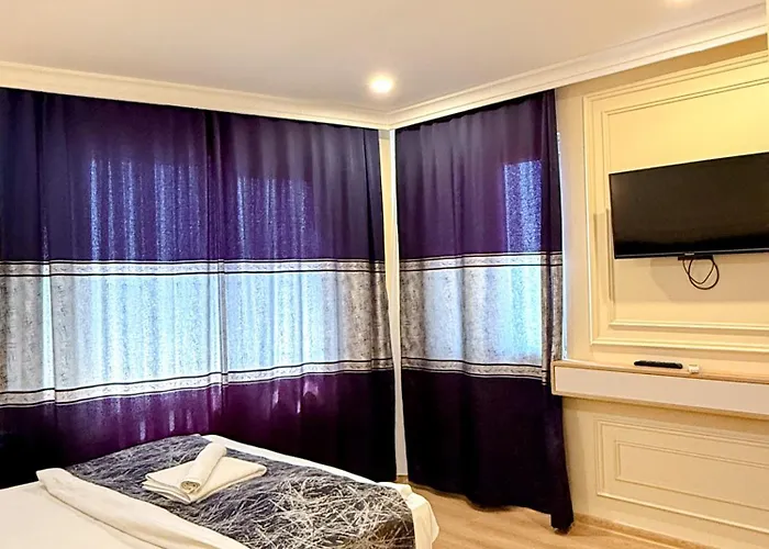 The Reina Отель Стамбул