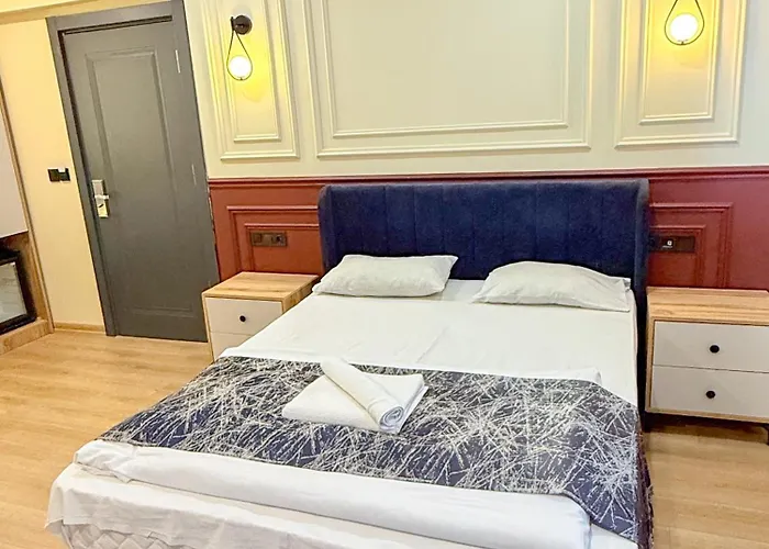 Отель The Reina Стамбул