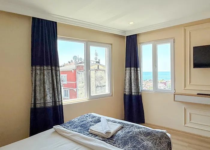 The Reina Стамбул