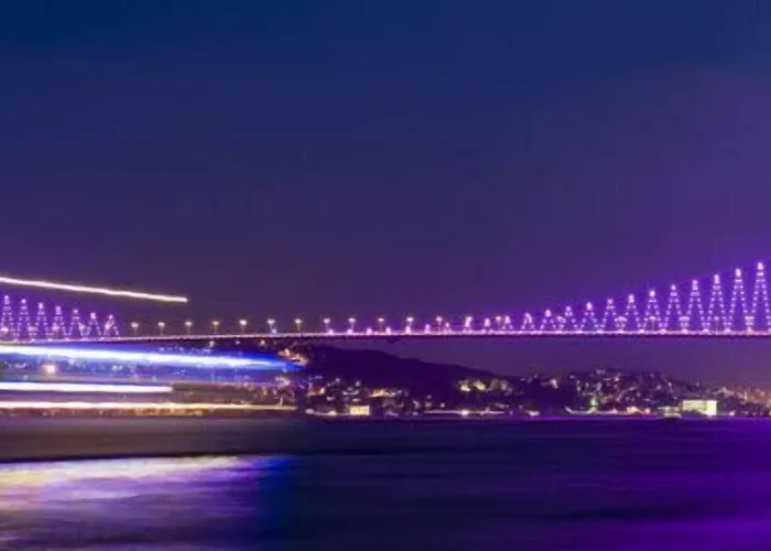 The Reina Отель 3*